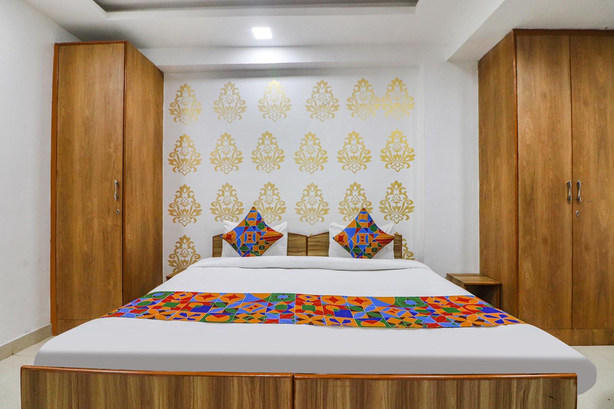 Fabexpress Abode Hotel 3*