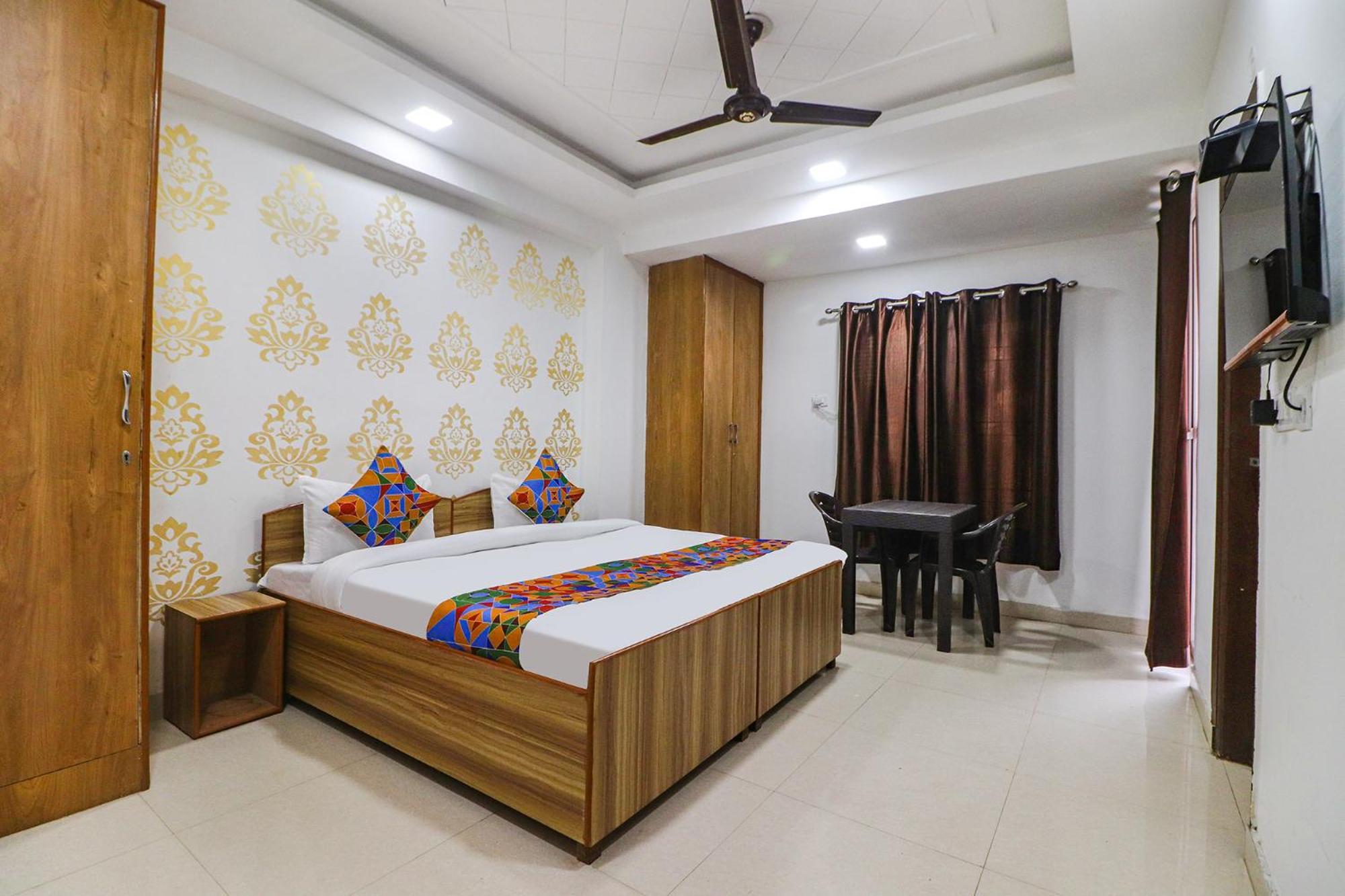 Fabexpress Abode Hotel