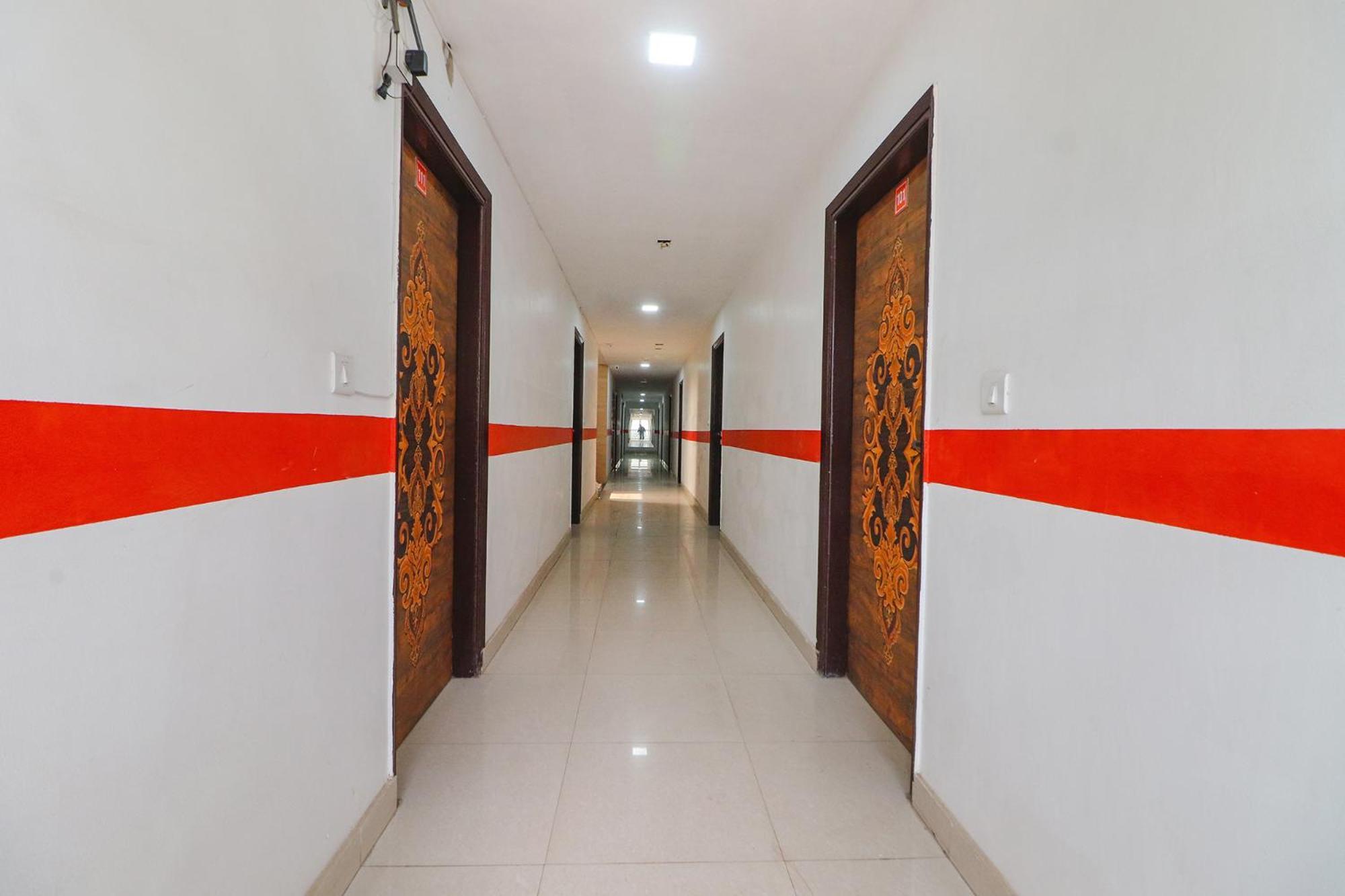 Fabexpress Abode Hotel New Delhi